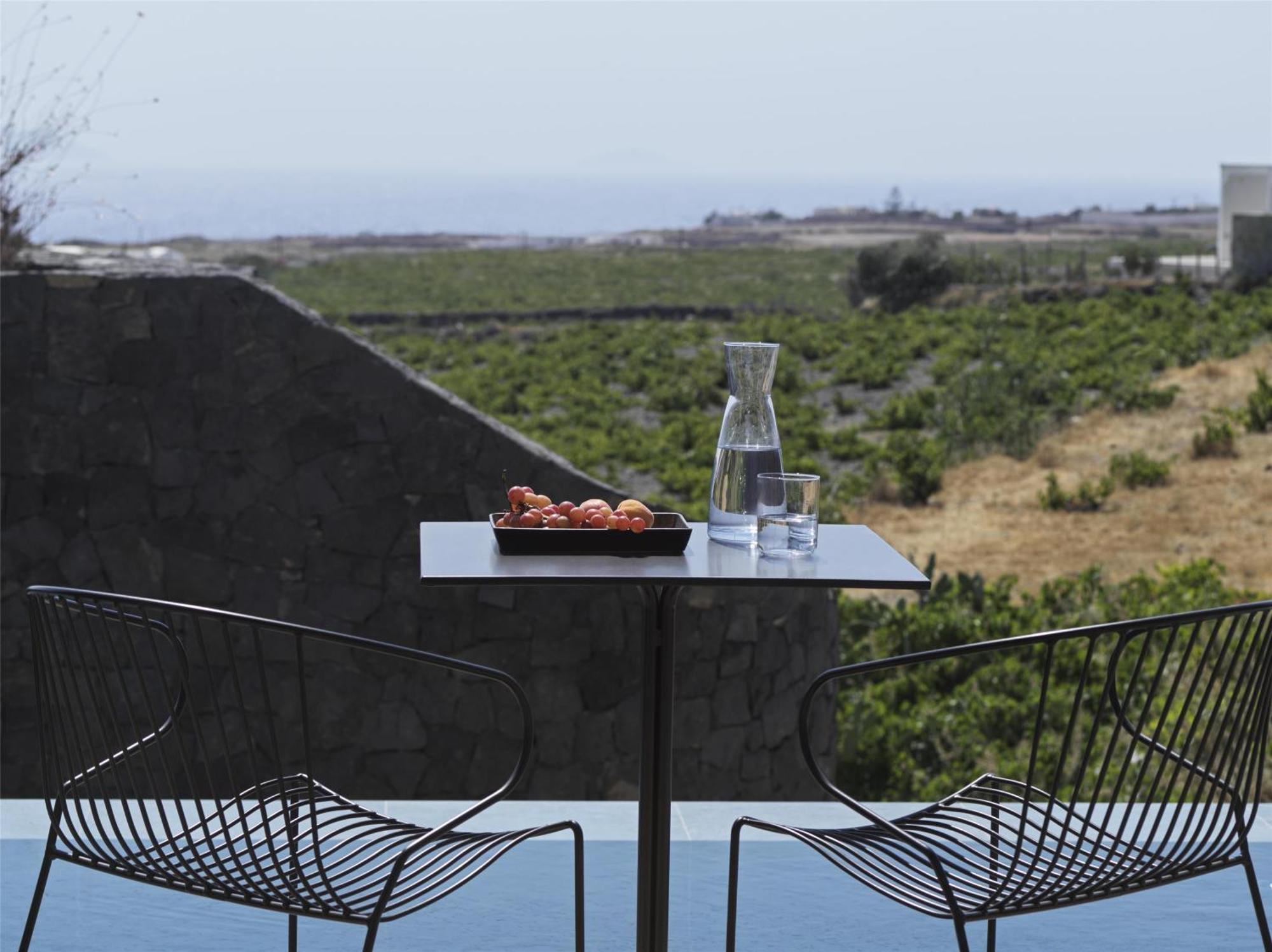 Magma Resort Santorini, In The Unbound Collection By Hyatt Vourvoulos Bagian luar foto